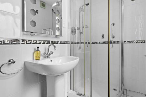 The Berburry - image 8