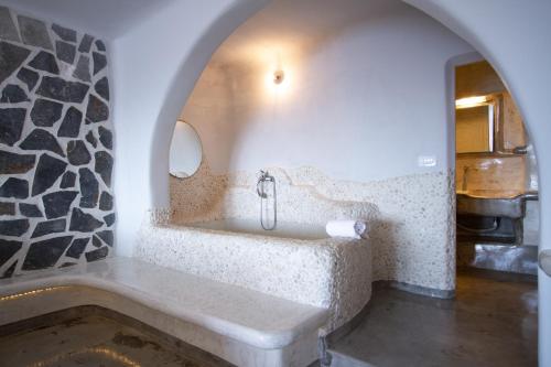 Suites of the Gods Cave Spa Hotel in Santorini