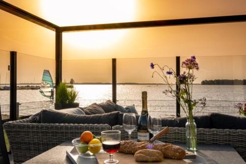 Luxus Cube Meerblick Veluwemeer am Strand in erster Reihe in Hulshorst