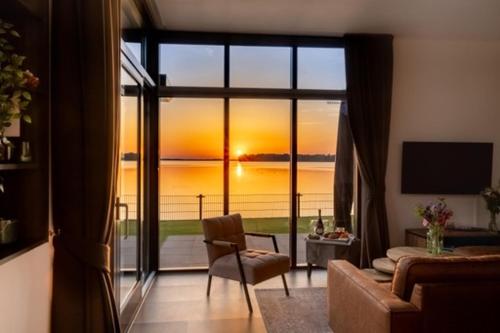 Luxus Cube Meerblick Veluwemeer am Strand in erster Reihe in Hulshorst