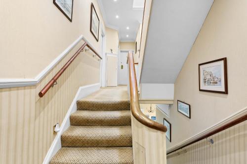 The Berburry - image 3