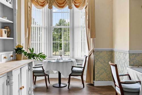 The Berburry - image 12