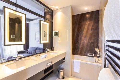 Grand Hotel La Cloche Dijon - MGallery - main image