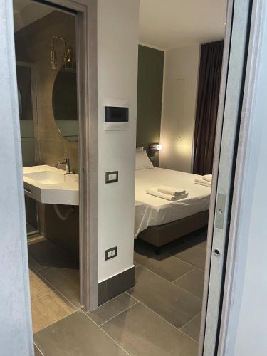 Smart Rooms Naples Room Type - Double Room with Private Bathroom