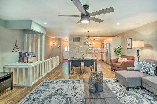Hot Springs Village Abode with Deck, Grill and Sunroom in Hot Springs Village, USA