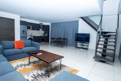 Embassy Gardens Deluxe — Photo 5