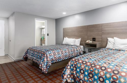 2 double beds