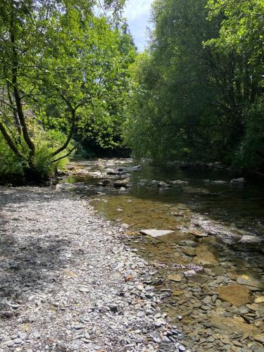 Skats, Cosy riverside cottage in beautiful Corris in Aberllefenni
