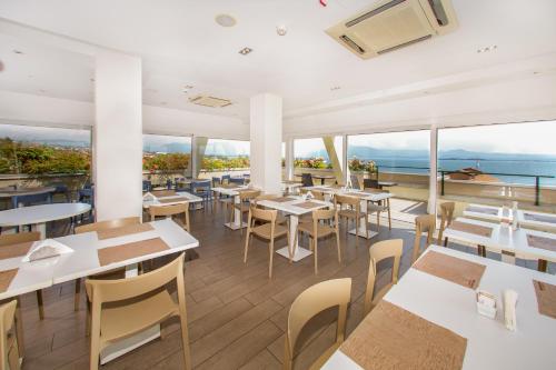 Essen und Erfrischungen, Hotel Bonotto in Desenzano del Garda