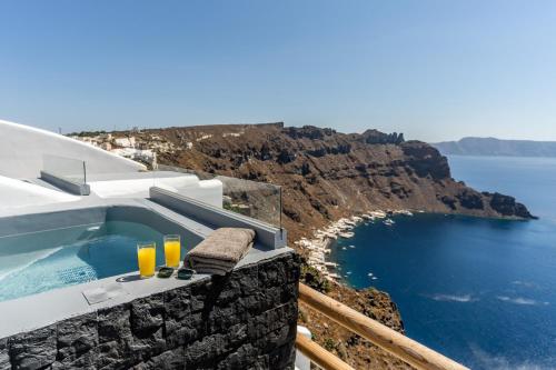Bañera de hidromasaje, Evanthia Best View Thirassia Island Hotel in Thirasia