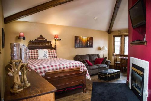 Sundance Suite, 1 Bedroom with fireplace Dogs OK