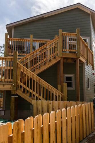 Spacious 2nd story loft with awesome views, Estes Park