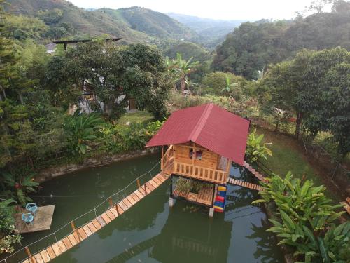 . Aventura Treehouse Glamping