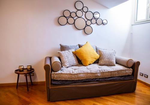 One-Bedroom Apartment image 9
