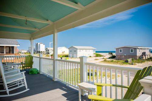Allegra by Oak Island Accommodations image