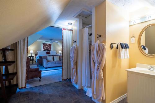 5 Ojo Inn Bed and Breakfast 5 Ojo Inn Bed and Breakfast