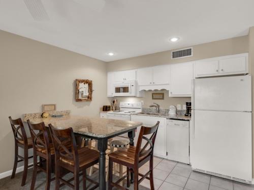 Blue Surf Townhomes 11A - image 5