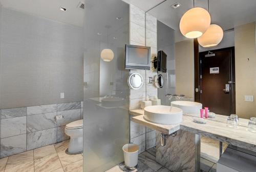 Luxury Studio STRIP VIEW NO RESORT FEE Palms Place, Las Vegas (Foto 3)