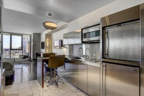 Luxury Studio STRIP VIEW NO RESORT FEE Palms Place, Las Vegas (Foto 7)