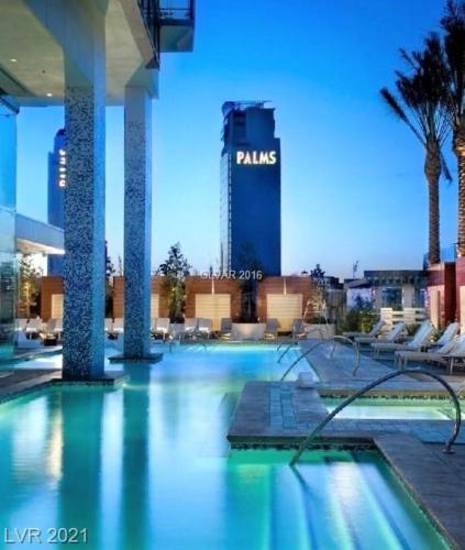 Luxury Studio STRIP VIEW NO RESORT FEE Palms Place, Las Vegas (Foto 9)