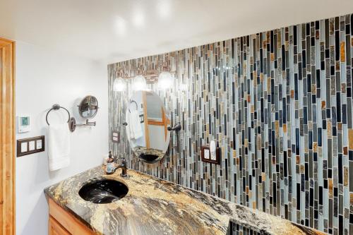 Grand Avenue Retreat in Bozeman, USA