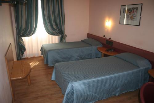 Albert Hotel - image 4