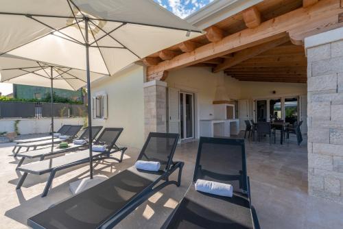 Villa Tereza Residence in วิเนซ
