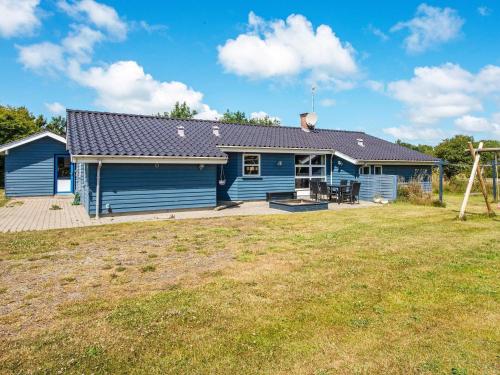 8 person holiday home in Ulfborg