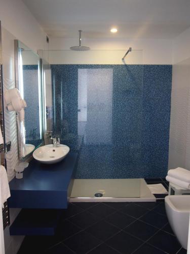 Best Western Hotel Acqua Novella The 4-star Best Western Hotel Acqua Novella offers comfort and convenience whether youre on business or holiday in Spotorno. The hotel offers a wide range of amenities and perks to ensure you have a 