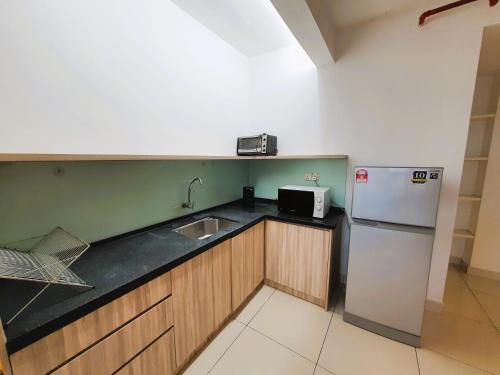 De Centrum By Jom La Homestay Kajang Bangi - image 11