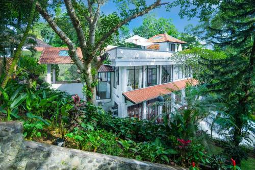 VILLA LUSIA RUMAH JOJO