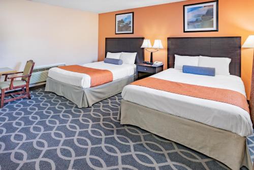 Howard Johnson by Wyndham Lenox - image 8