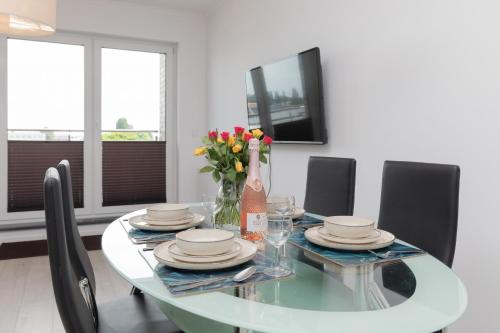 Przestronny Apartament z Balkonem - Przy Porcie - Świnoujście by Renters