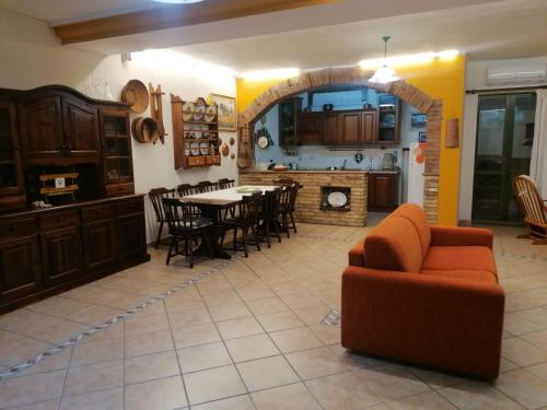  Casa Sole Luna, Unterkunft in Selargius