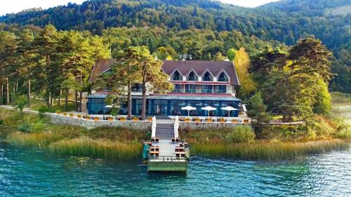 B&B Yapıntı - Abant Kosk Oteli - Bed and Breakfast Yapıntı