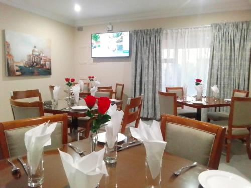 Benoni N12 Hotel