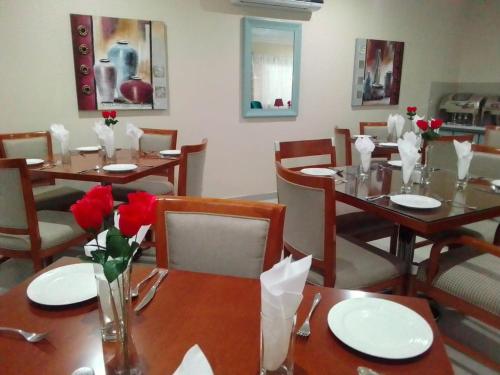 Benoni N12 Hotel – Benoni, PA