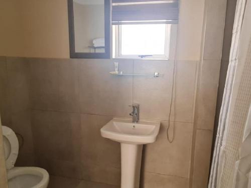 Benoni N12 Hotel – Benoni, PA