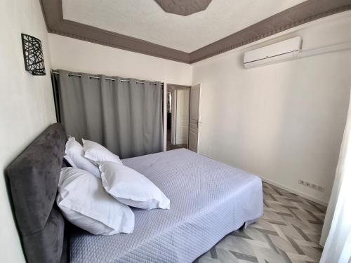 Bel appartement 2 chambres climatisé centre ville