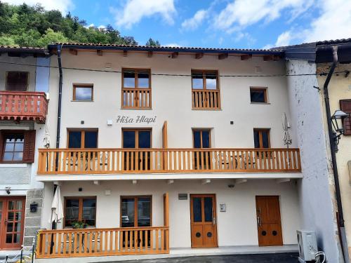 Apartments Hlapi with SPA