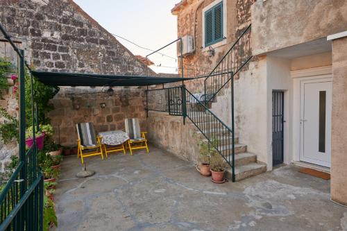 Studio apartment Tramonto - image 2