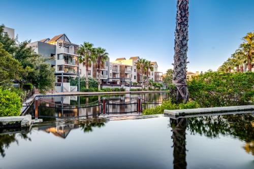 Quayside Canal Eden Home Cape Town