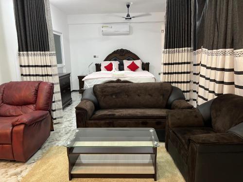 Family Room with Sea View image 9