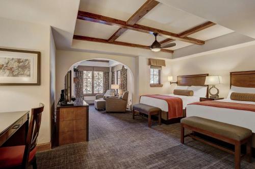 Suite with Two Double Beds