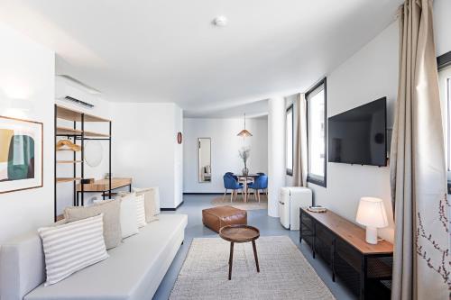Regras 45 Building A by LovelyStay in Porto