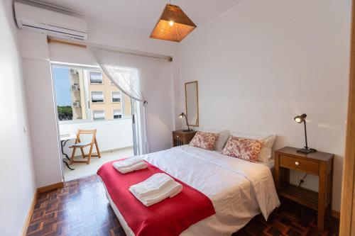 Sun & Beach Apartment by Soulplaces, Costa da Caparica