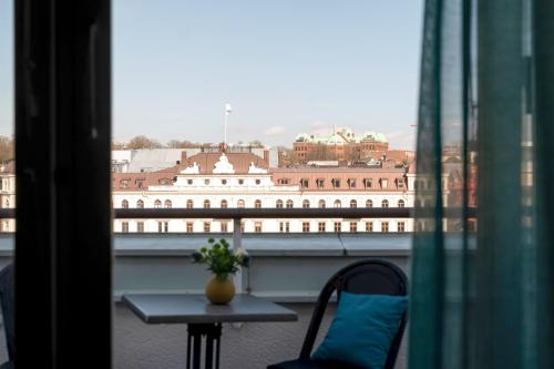 Junior Suite with City View