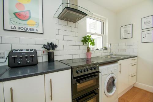 Picture of Waterloo Apartment - By Brighton Holiday Lets