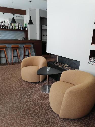 Square Hotel