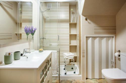 浴室, Torre Buen Aire cerca de Valencia, con jacuzzi y barbacoa in 貝維費爾